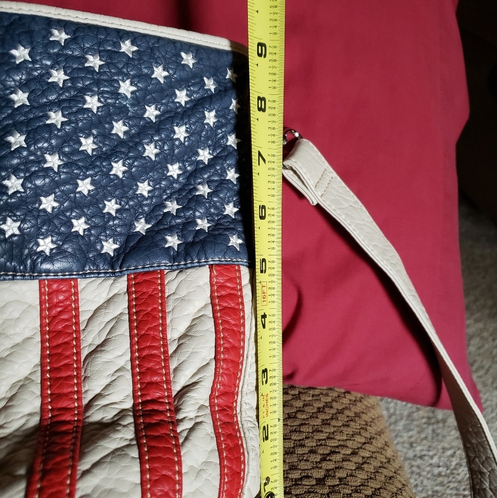 Concealed Carry Bucket Purse - Picture 5 of 6
